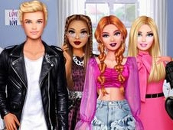 Roomies Blind Date Dress Up Game